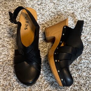 Kork Black Leather Mules with Wooden Heel